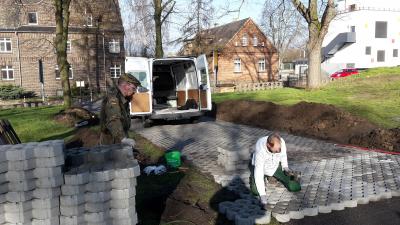 Arbeiten an der Festwiese 02.04.2016 Arbeiten an der Festwiese 02.04.2016